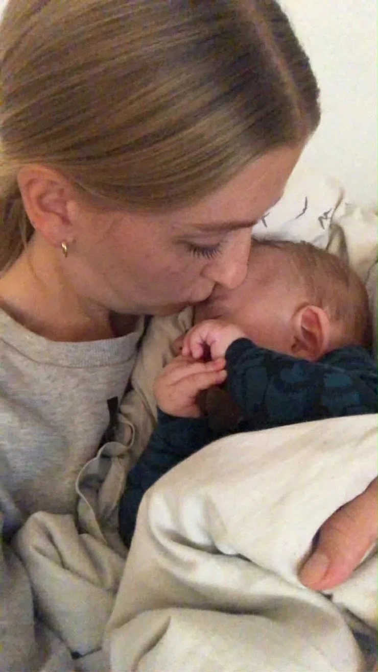 Mor med sin nyfødte baby – den tidlige relation